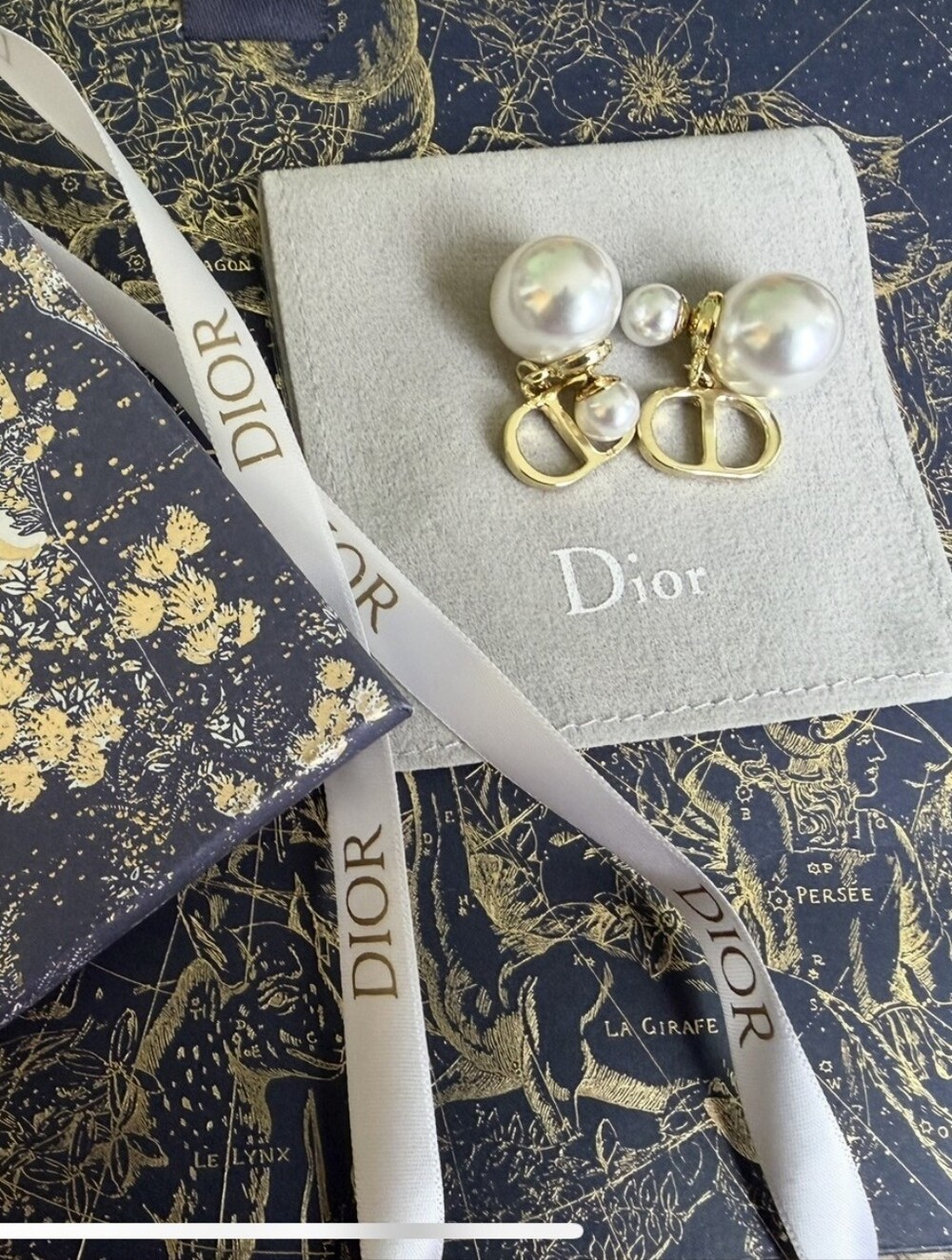Dior White and Gold Pearl Earrings - Picture 3 of 12